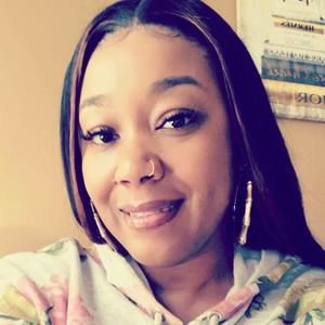 Meet your Posher, Monique